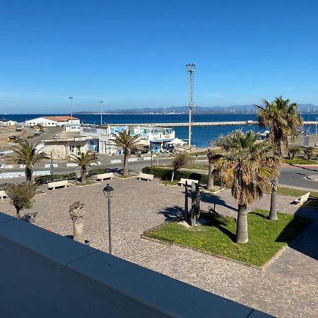 Attici Con Terrazzo Vista Mare Apartman Calasetta Kültér fotó