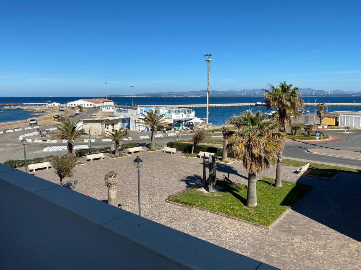 Attici Con Terrazzo Vista Mare Apartman Calasetta Kültér fotó