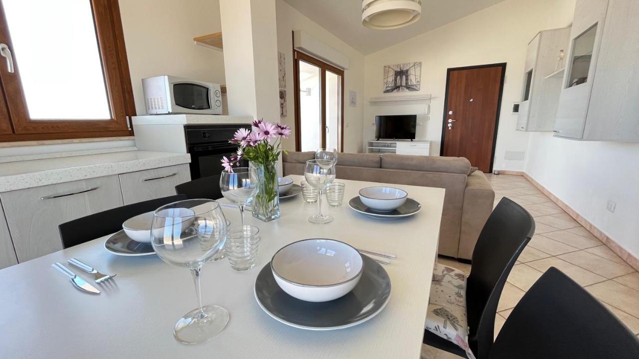 Attici Con Terrazzo Vista Mare Apartman Calasetta Kültér fotó