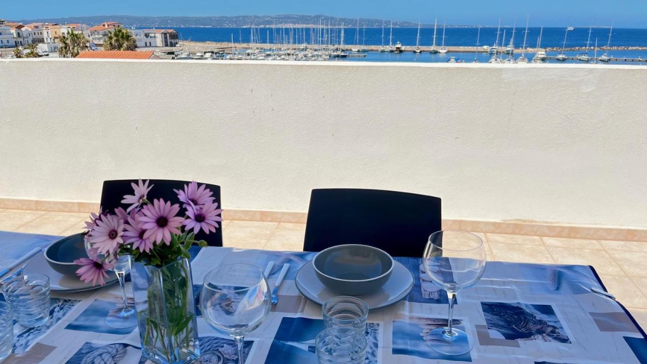 Attici Con Terrazzo Vista Mare Apartman Calasetta Kültér fotó