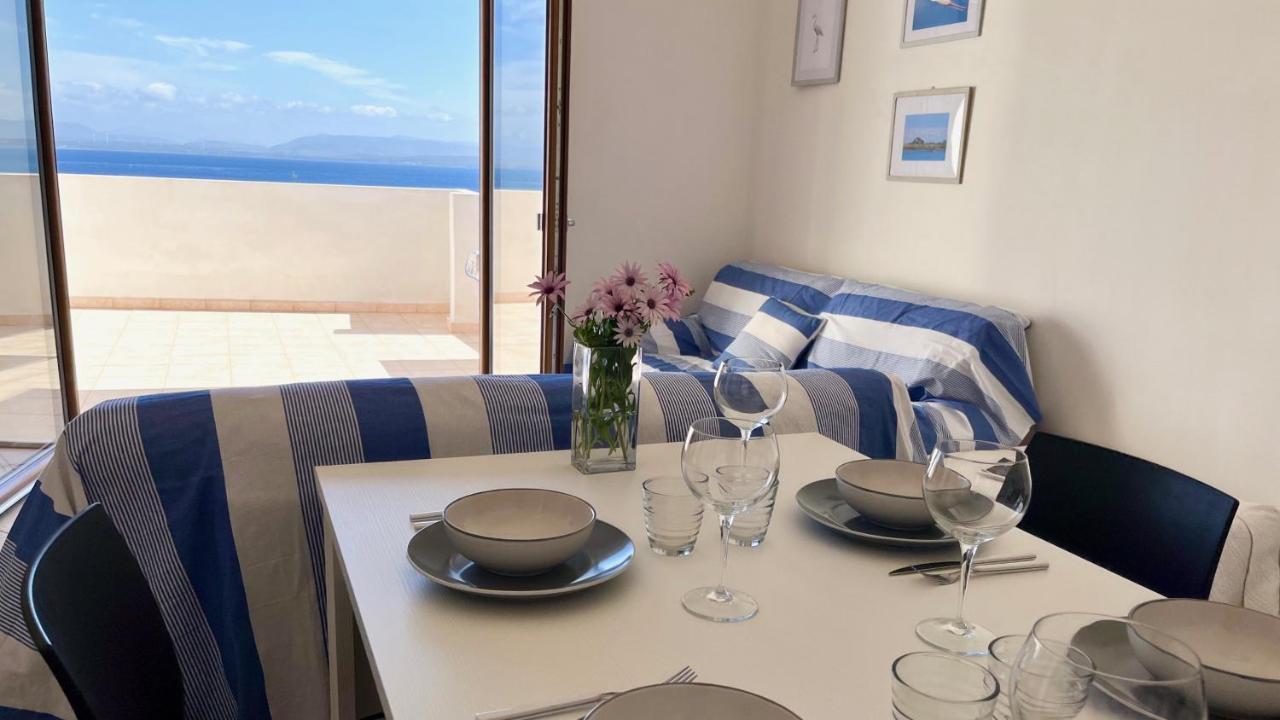 Attici Con Terrazzo Vista Mare Apartman Calasetta Kültér fotó