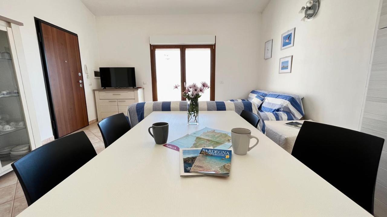 Attici Con Terrazzo Vista Mare Apartman Calasetta Kültér fotó