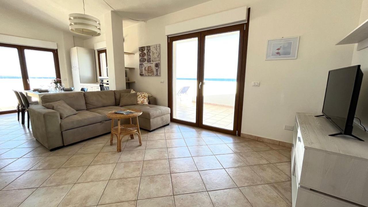 Attici Con Terrazzo Vista Mare Apartman Calasetta Kültér fotó